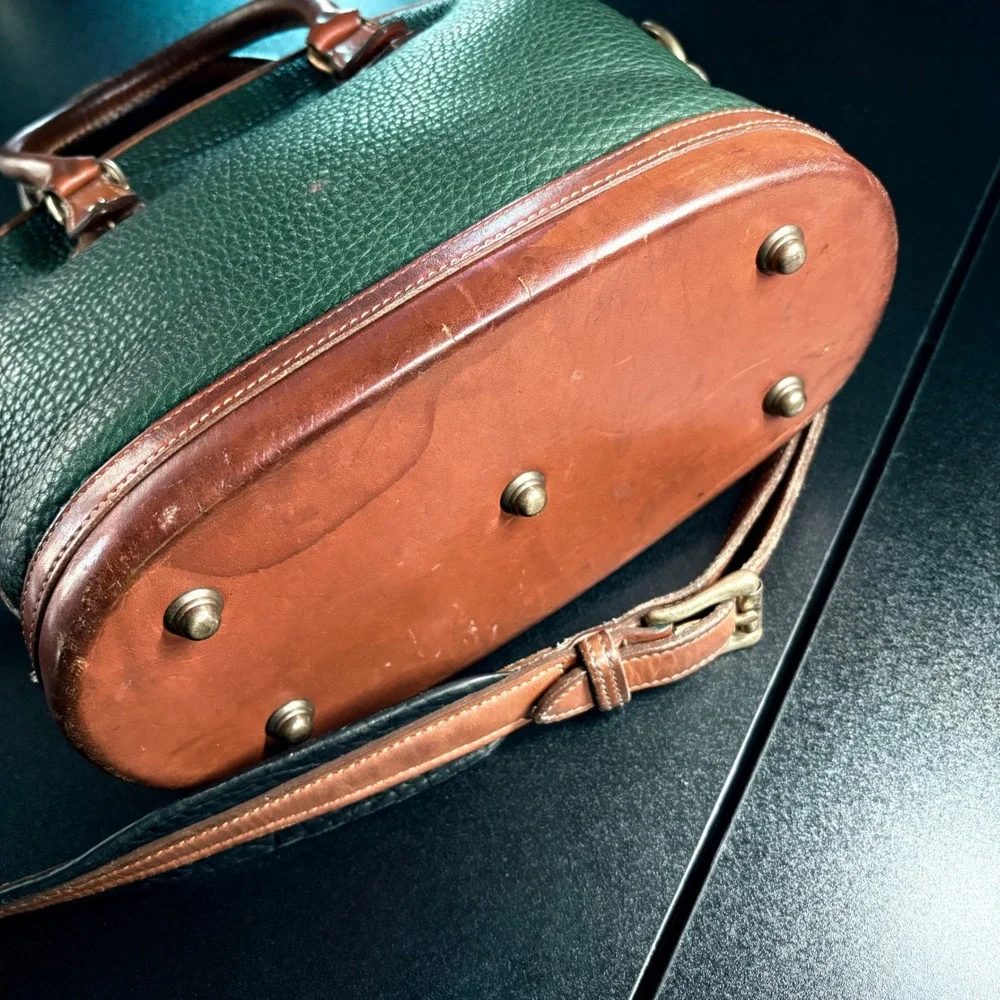 vintage Dooney & Bourke AWL Norfolk bag In green crossbody satchel leather zip